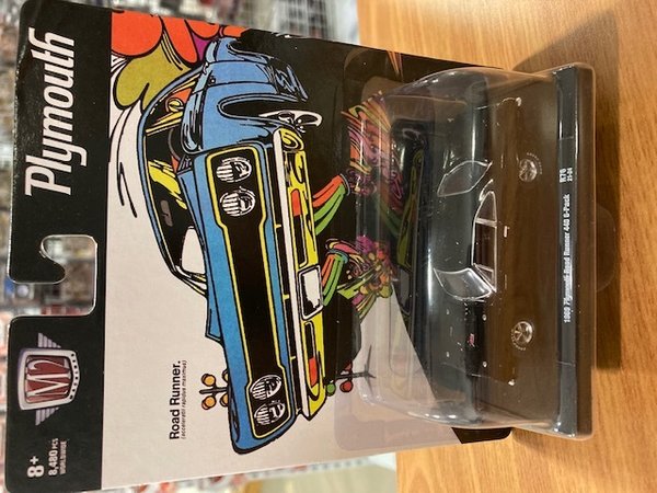 M2 machines R76-21-24 1969 Plymouth Road Runner 440 6-Pack 1:64