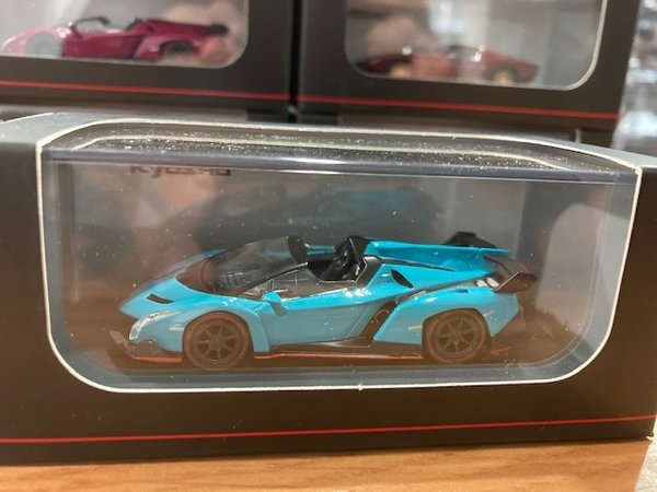 kyo7040A4 1/64 Lamborghini Veneno Roadster, blue Kyosho 1:64