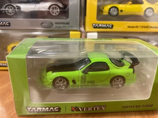 T64G-TL022-LG Tarmac Works 1/64 1/64 Vertex Mazda RX-7 FD3S, green/black