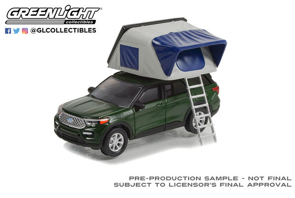 38030-F | 1:64 The Great Outdoors Series 2 - 2022 Ford Explorer