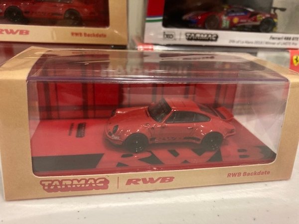T64-046-RE 1/64 Porsche RWB Backdate, red/black Tarmac